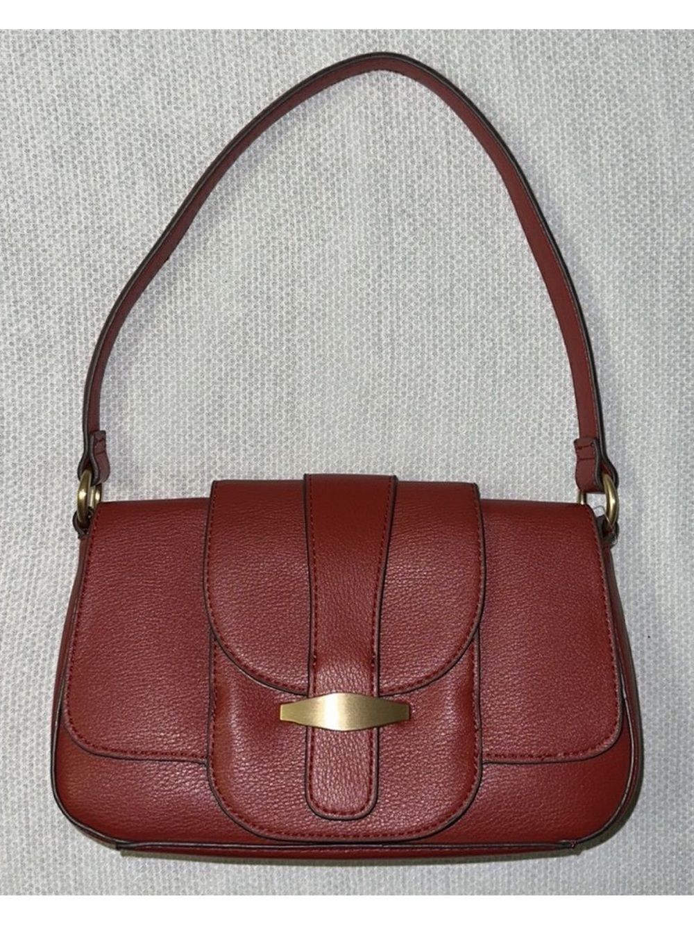 TIME and TRU Small Burgundy Pebbled Faux Leather Hobo Bag Purse